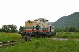 T444.037 ide po vlak do stanice, 5/2012